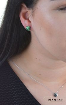 Srebrne kolczyki szkło weneckie opalizujące zielenią Murano 48. Klasyczna, pięknie mieniąca się w świetle o oryginalnej barwie biżuteria może stanowić centralny element wieczorowej k (1).JPG
